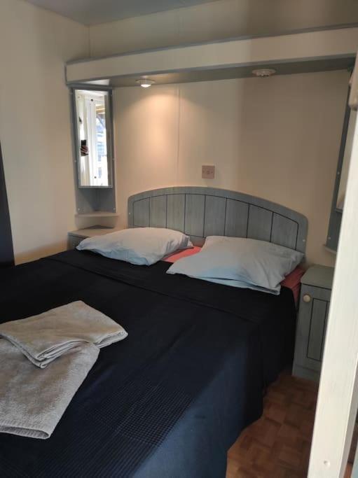 Mobil-Home Dans Un Beau Cadre A 15 Km Des Plages. Lunel  Buitenkant foto
