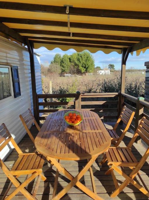 Mobil-Home Dans Un Beau Cadre A 15 Km Des Plages. Lunel  Buitenkant foto